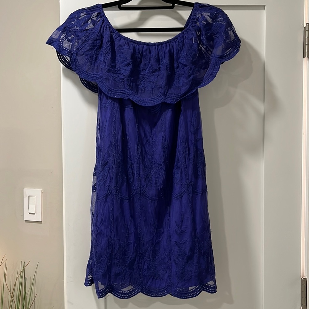 Stunning blue Altar’d State lace over the shoulder dress short size S
